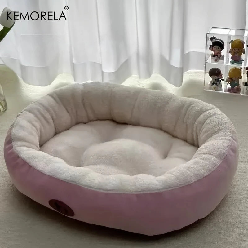 Cozy Oval Cat Bed — Plush Warm All Seasons